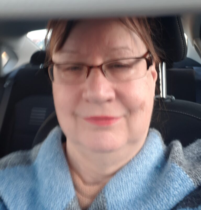 image suzanne 768x801