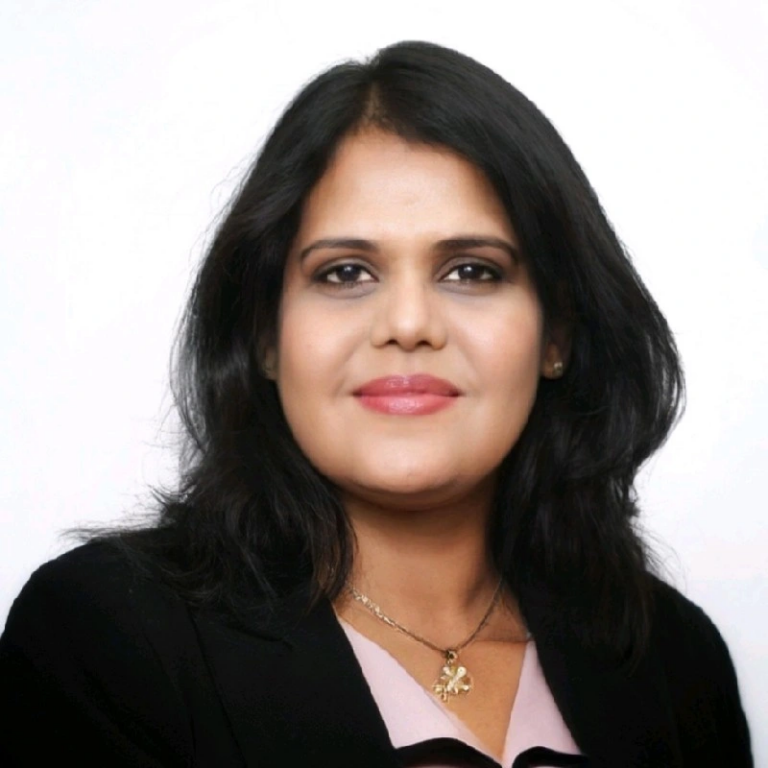 1760543250974 768x768